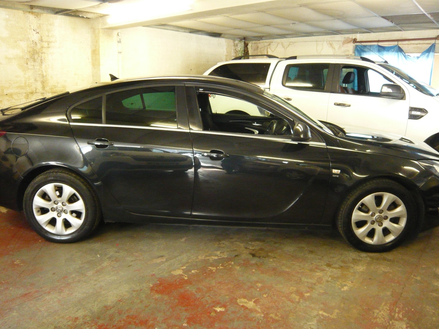 Used Vauxhall Insignia 2015 for sale - 78108443: Photo 2