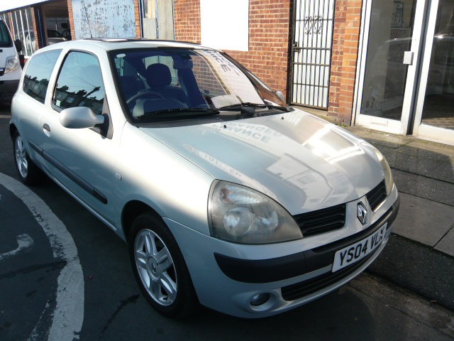 Used Renault Clio 2004 for sale - 77758706: Photo 2