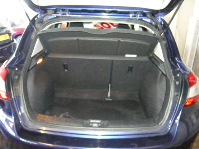 Used Nissan Pulsar 2014 for sale - 76957228: Photo 6