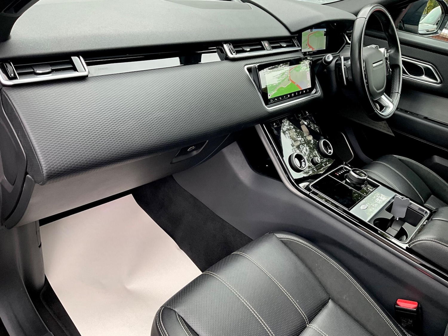 Used Land Rover Range Rover Velar 2019 for sale - 76714208: Photo 13