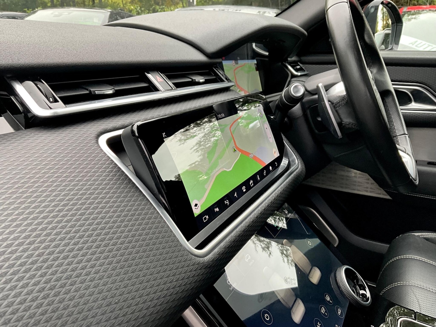 Used Land Rover Range Rover Velar 2019 for sale - 76714208: Photo 15