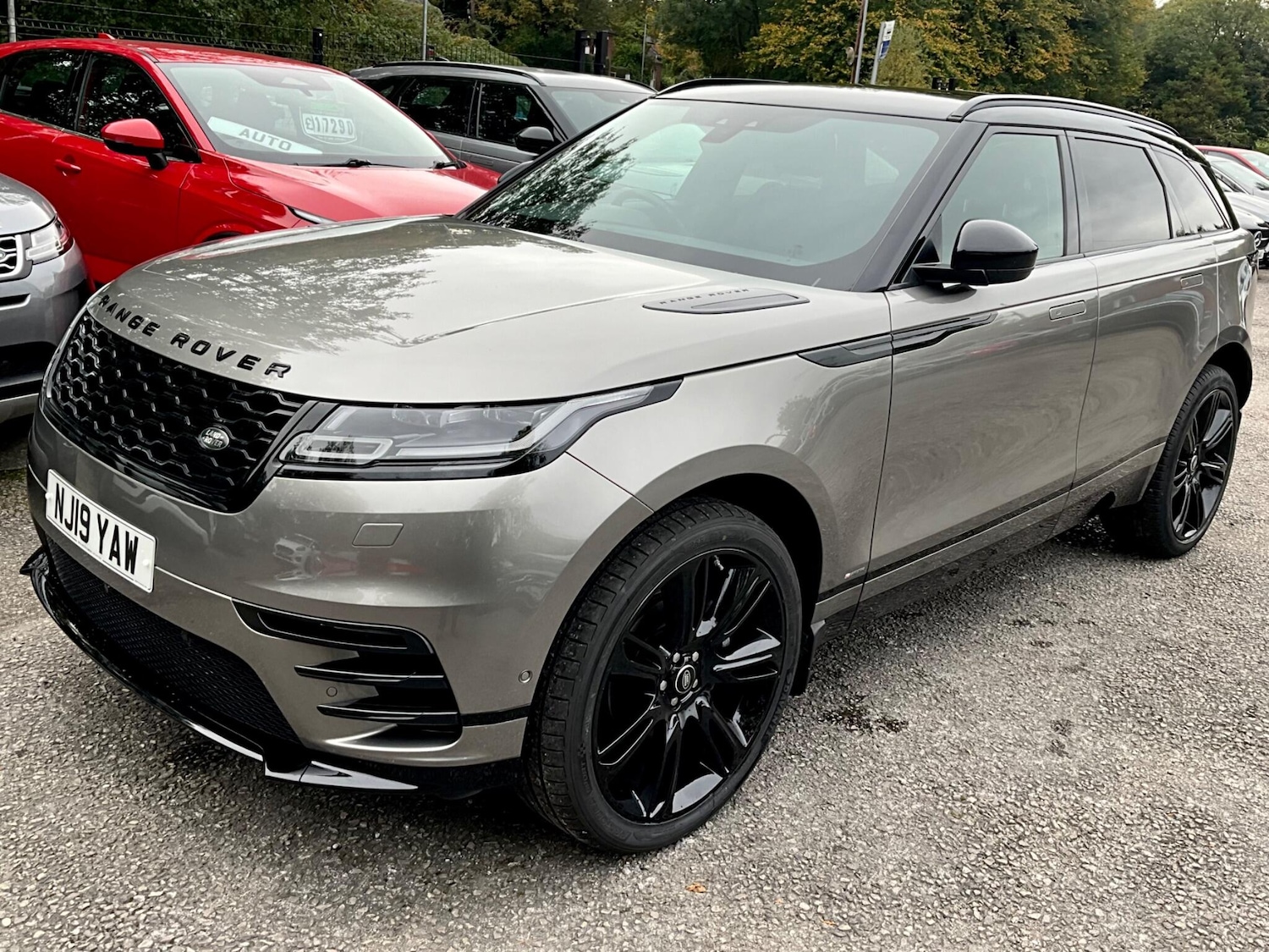 Used Land Rover Range Rover Velar 2019 for sale - 76714208: Photo 2