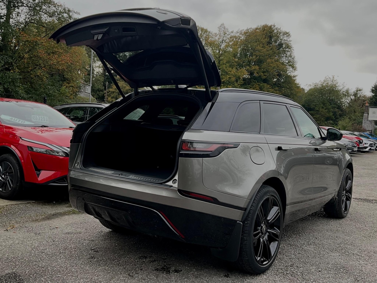 Used Land Rover Range Rover Velar 2019 for sale - 76714208: Photo 30
