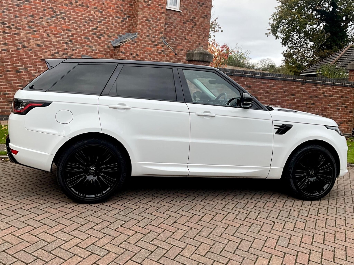 Used Land Rover Range Rover Sport 2018 for sale - 76389382: Photo 26