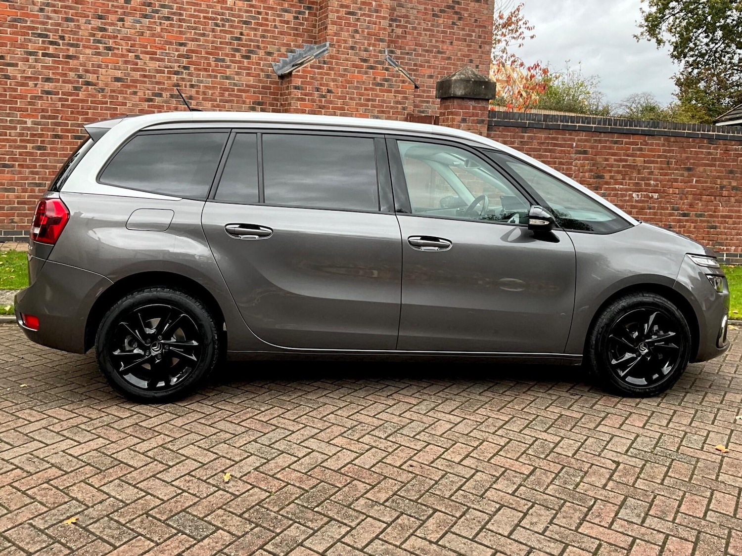 Used Citroen C4 Grand Picasso 2022 for sale - 76433117: Photo 2