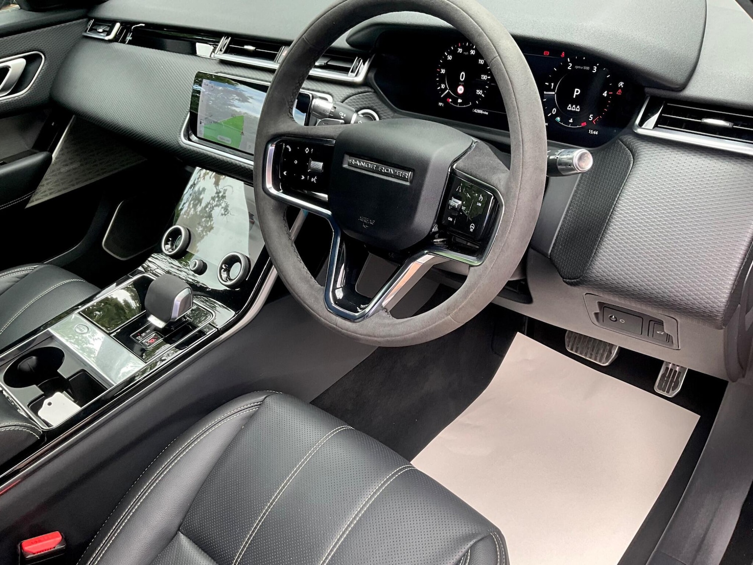 Used Land Rover Range Rover Velar 2021 for sale - 76371047: Photo 16