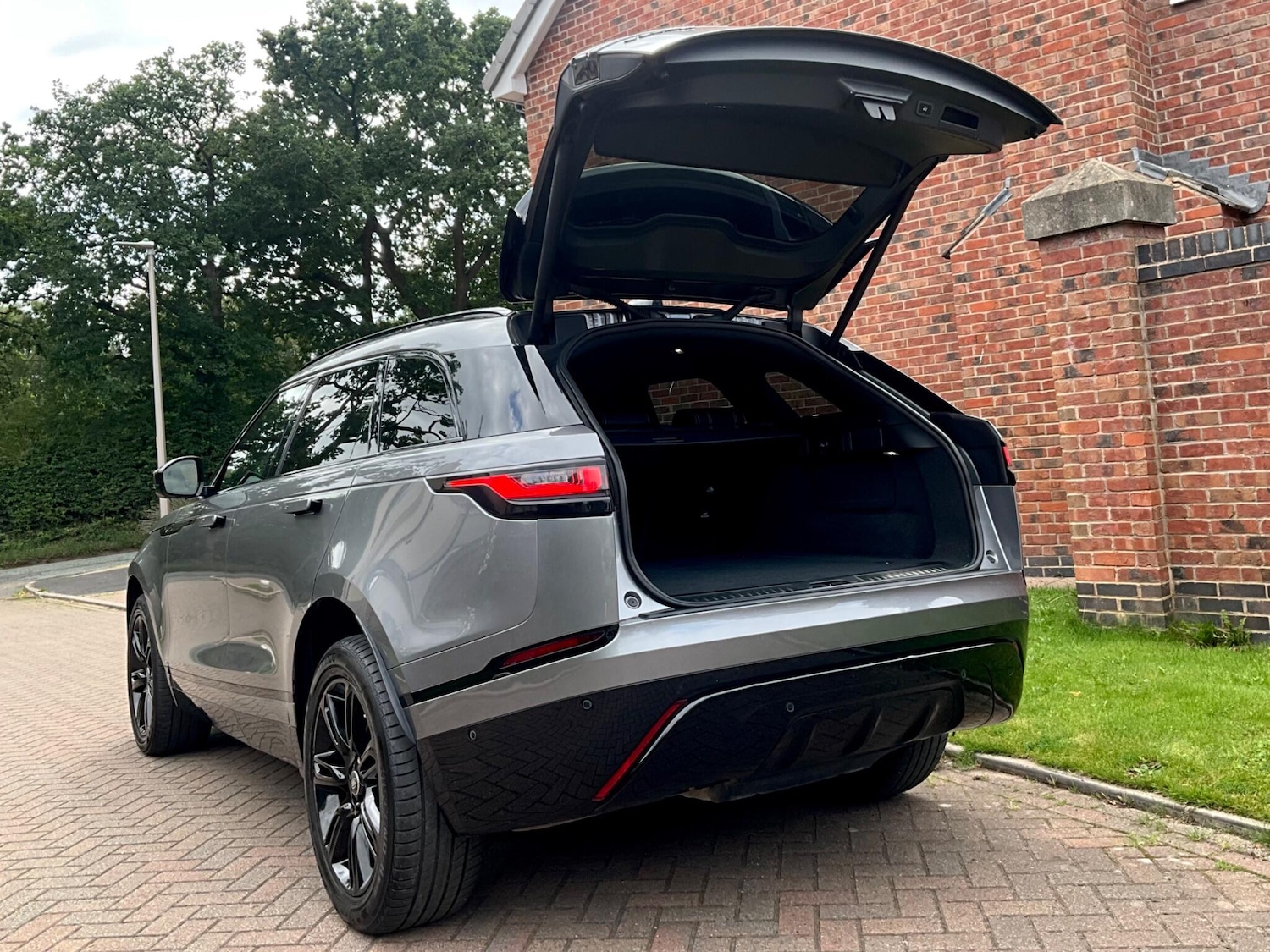 Used Land Rover Range Rover Velar 2021 for sale - 76371047: Photo 28