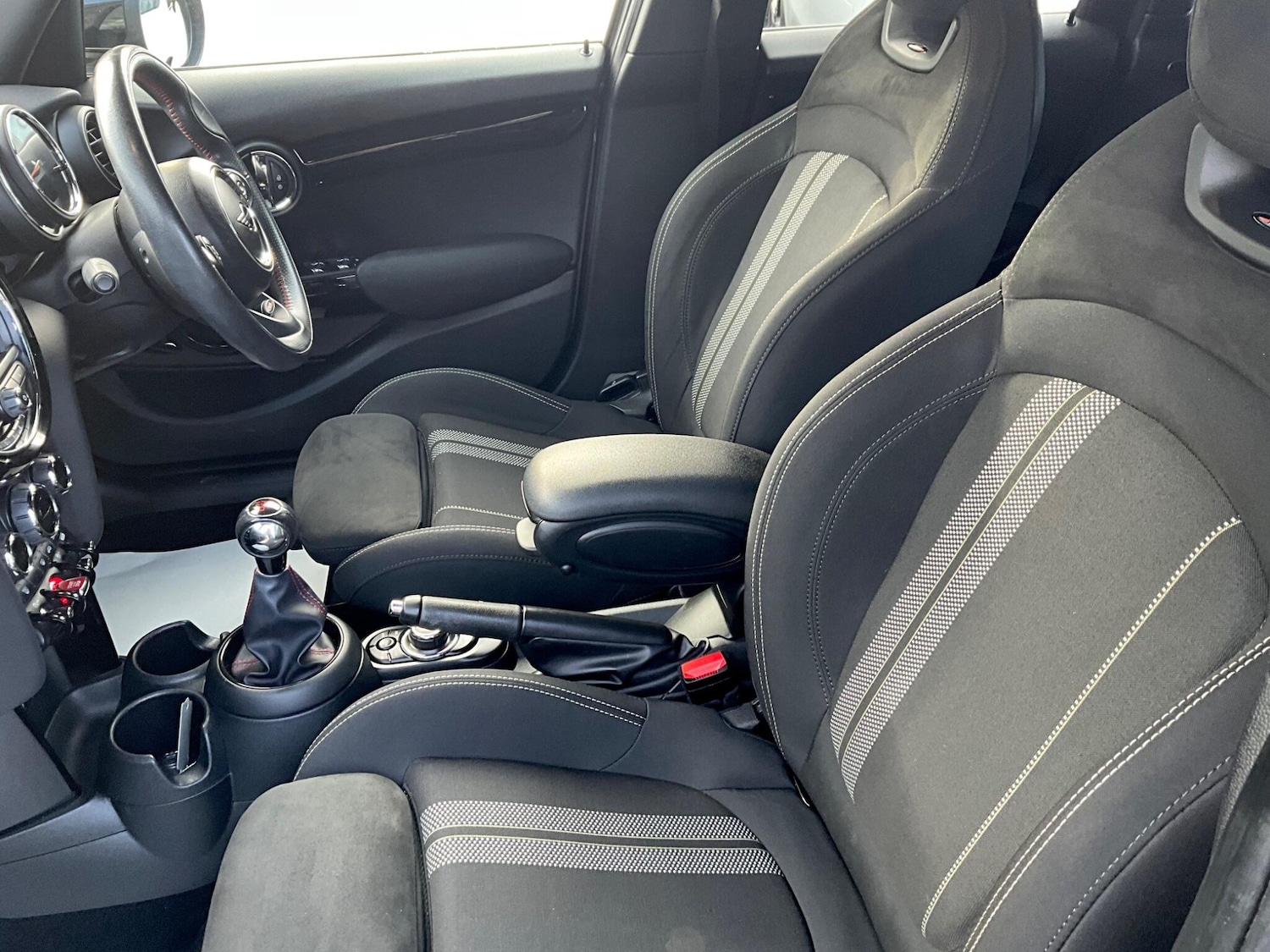 Used MINI Hatch 2019 for sale - 76592921: Photo 13