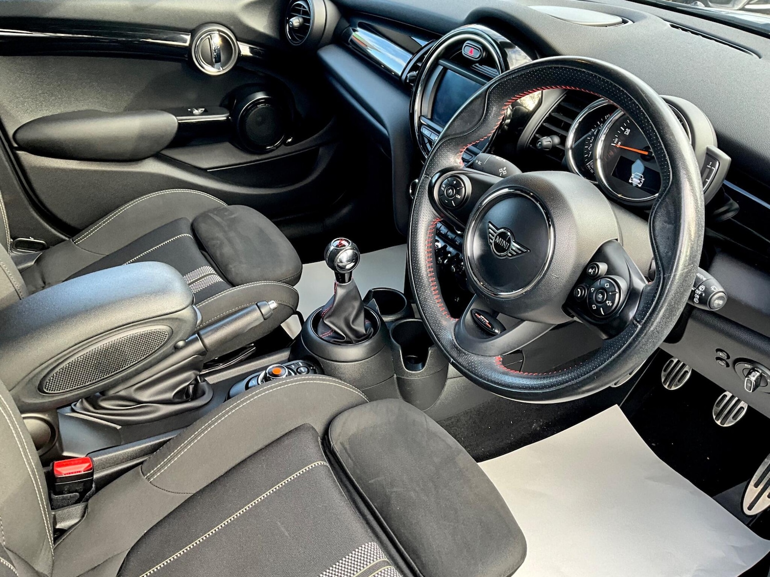 Used MINI Hatch 2019 for sale - 76592921: Photo 15