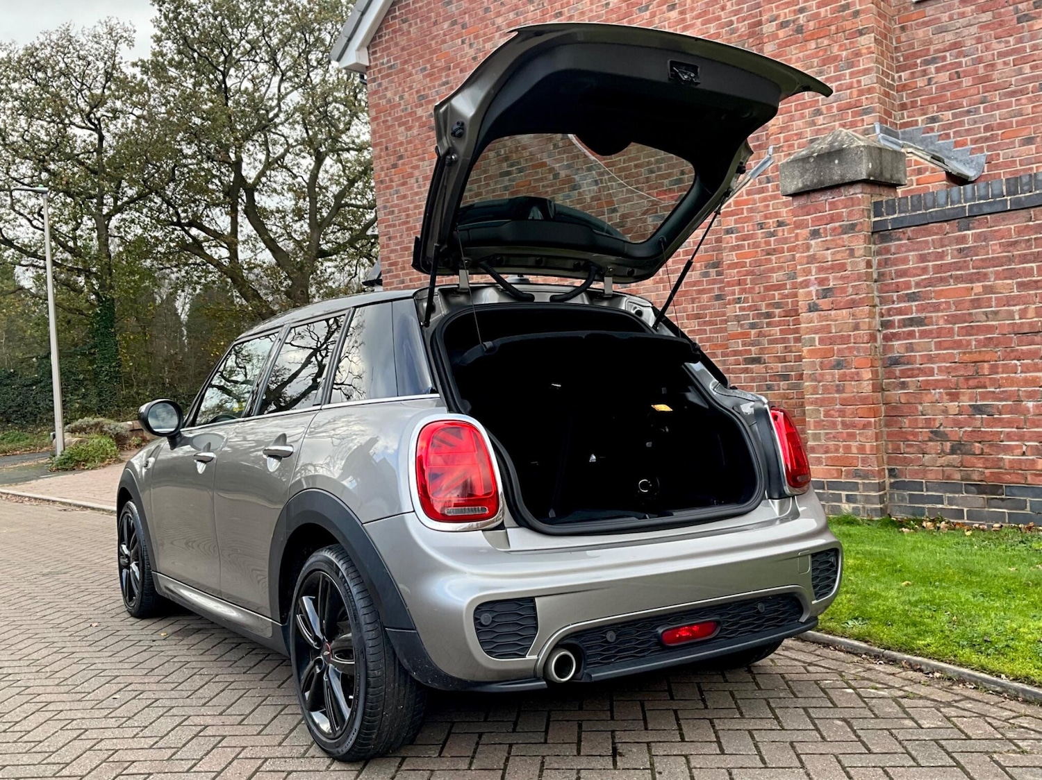 Used MINI Hatch 2019 for sale - 76592921: Photo 24