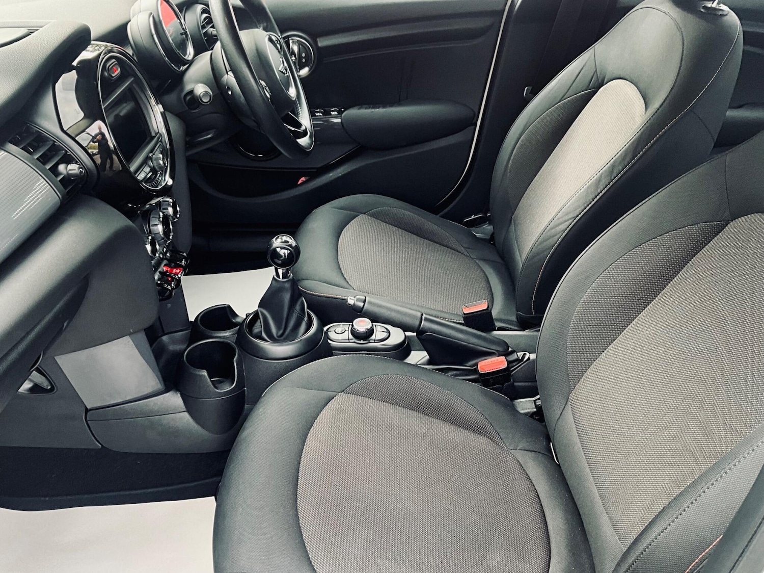 Used MINI Hatch 2018 for sale - 76336868: Photo 11