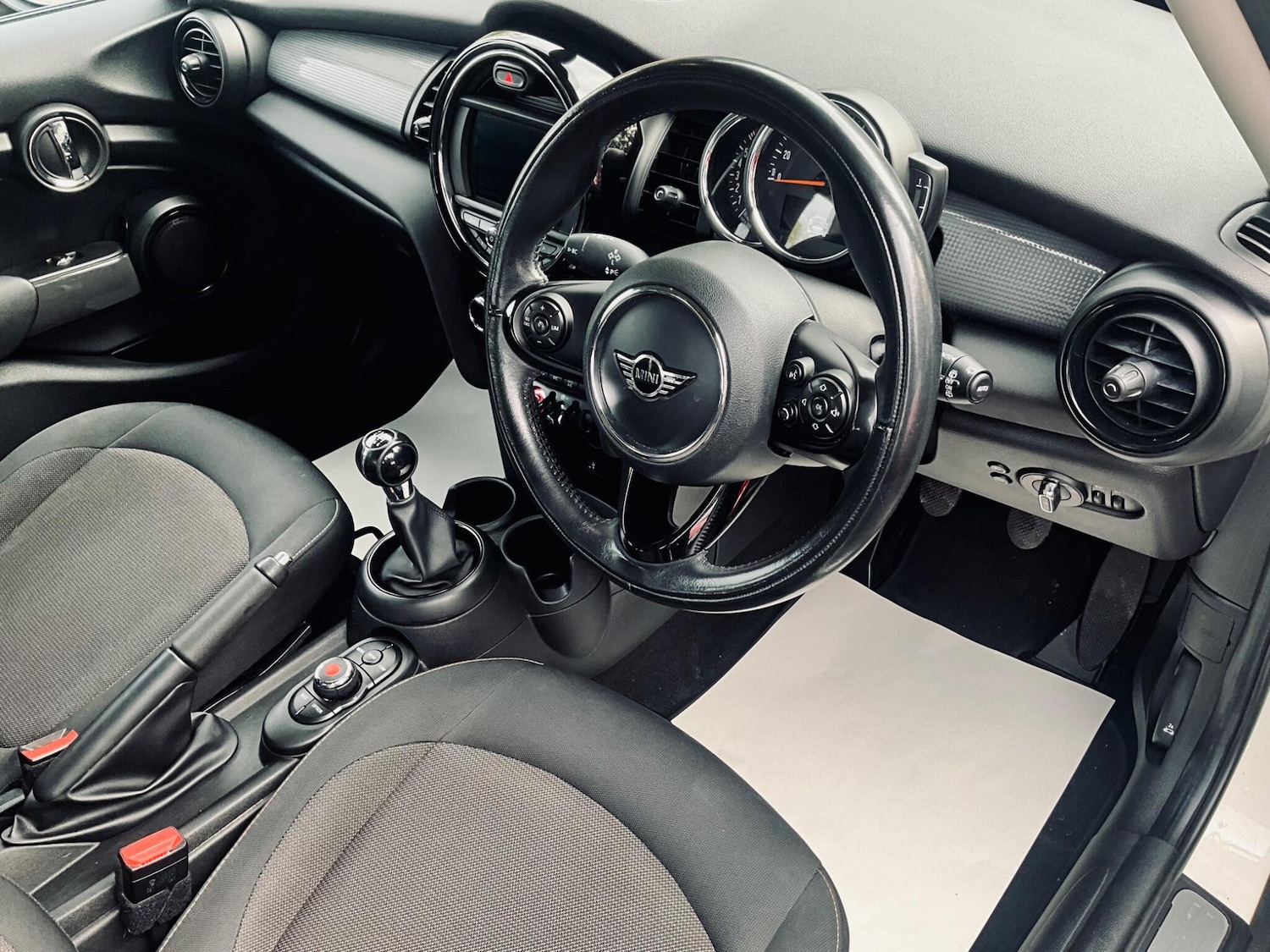 Used MINI Hatch 2018 for sale - 76336868: Photo 15