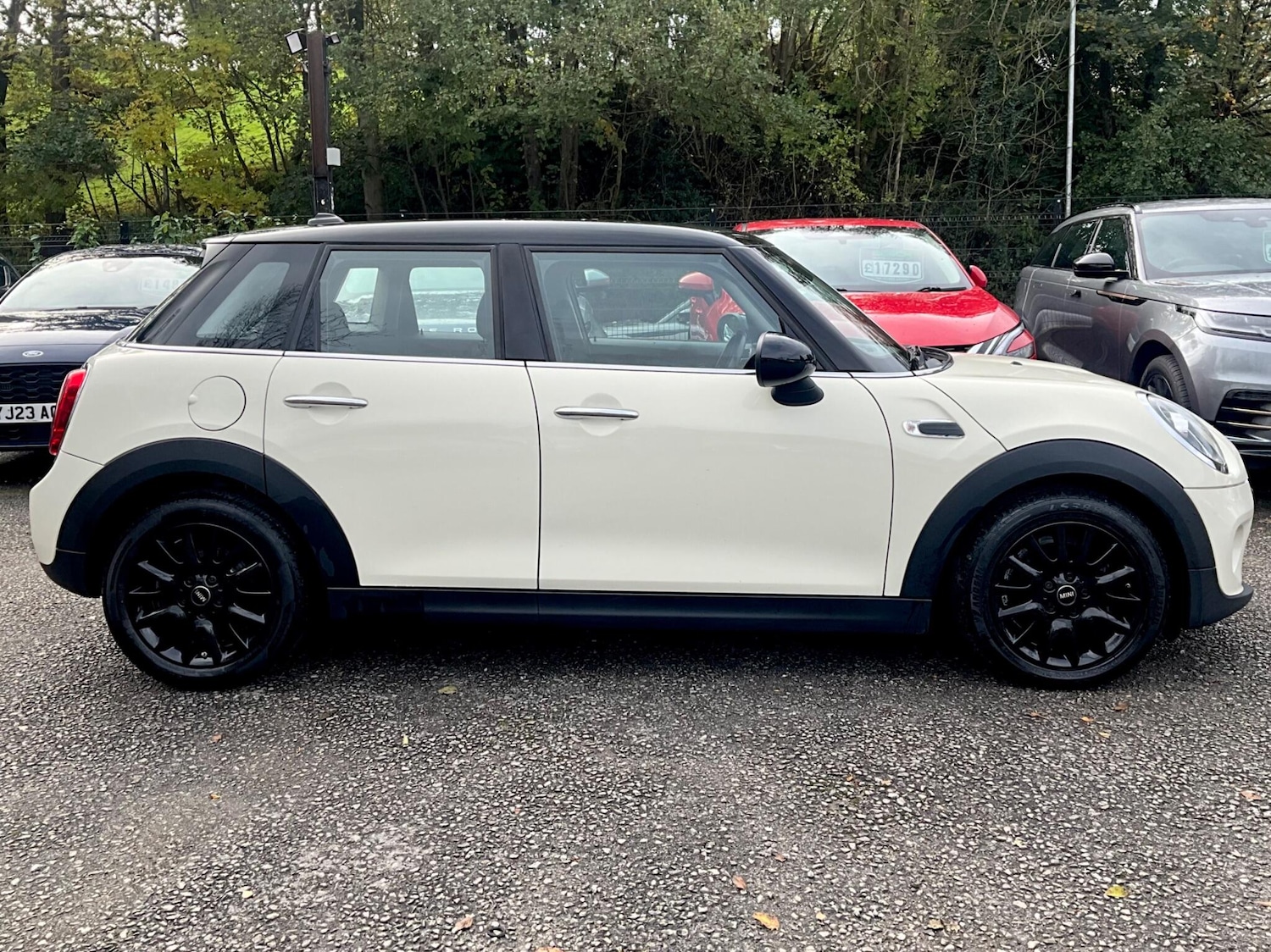Used MINI Hatch 2018 for sale - 76336868: Photo 2