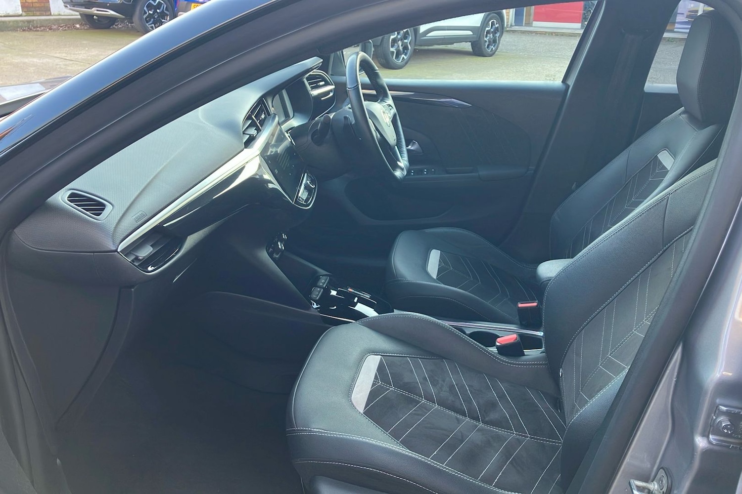 Used Vauxhall Corsa 2023 for sale - 77962999: Photo 3