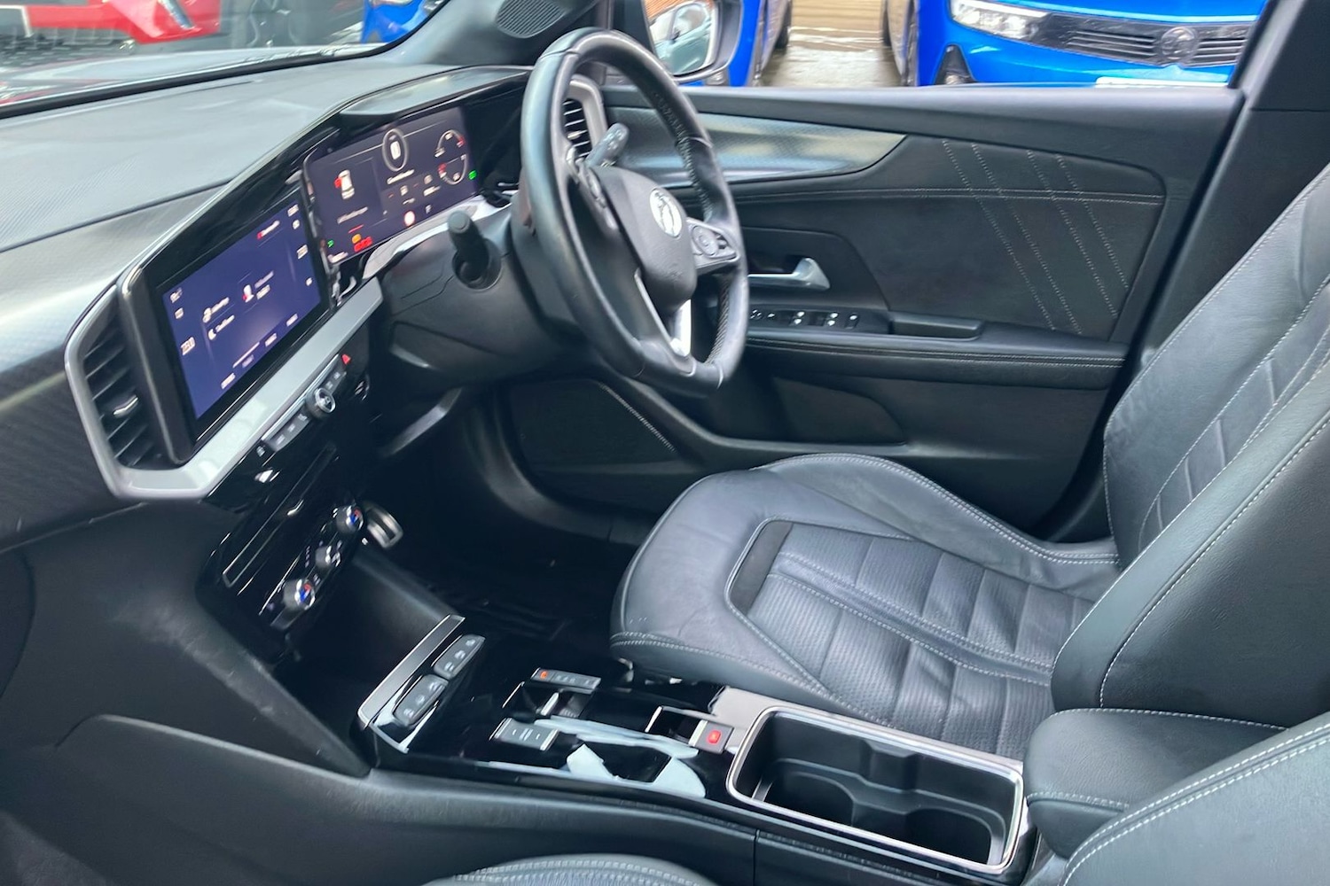 Used Vauxhall Mokka 2023 for sale - 77357030: Photo 3