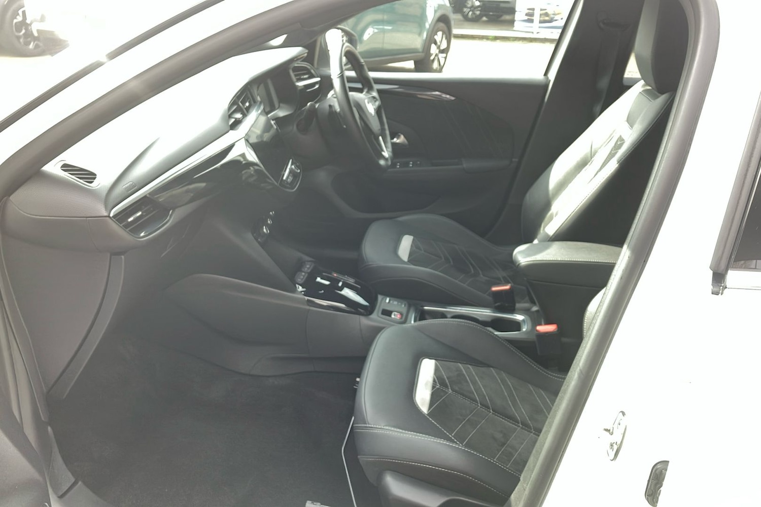 Used Vauxhall Corsa for sale - 77902232: Photo 3