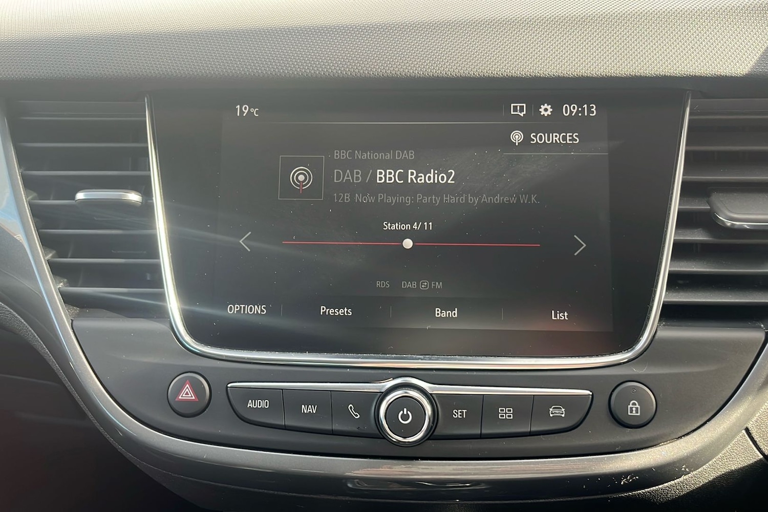 Used Vauxhall Crossland 2022 for sale - 76686980: Photo 39