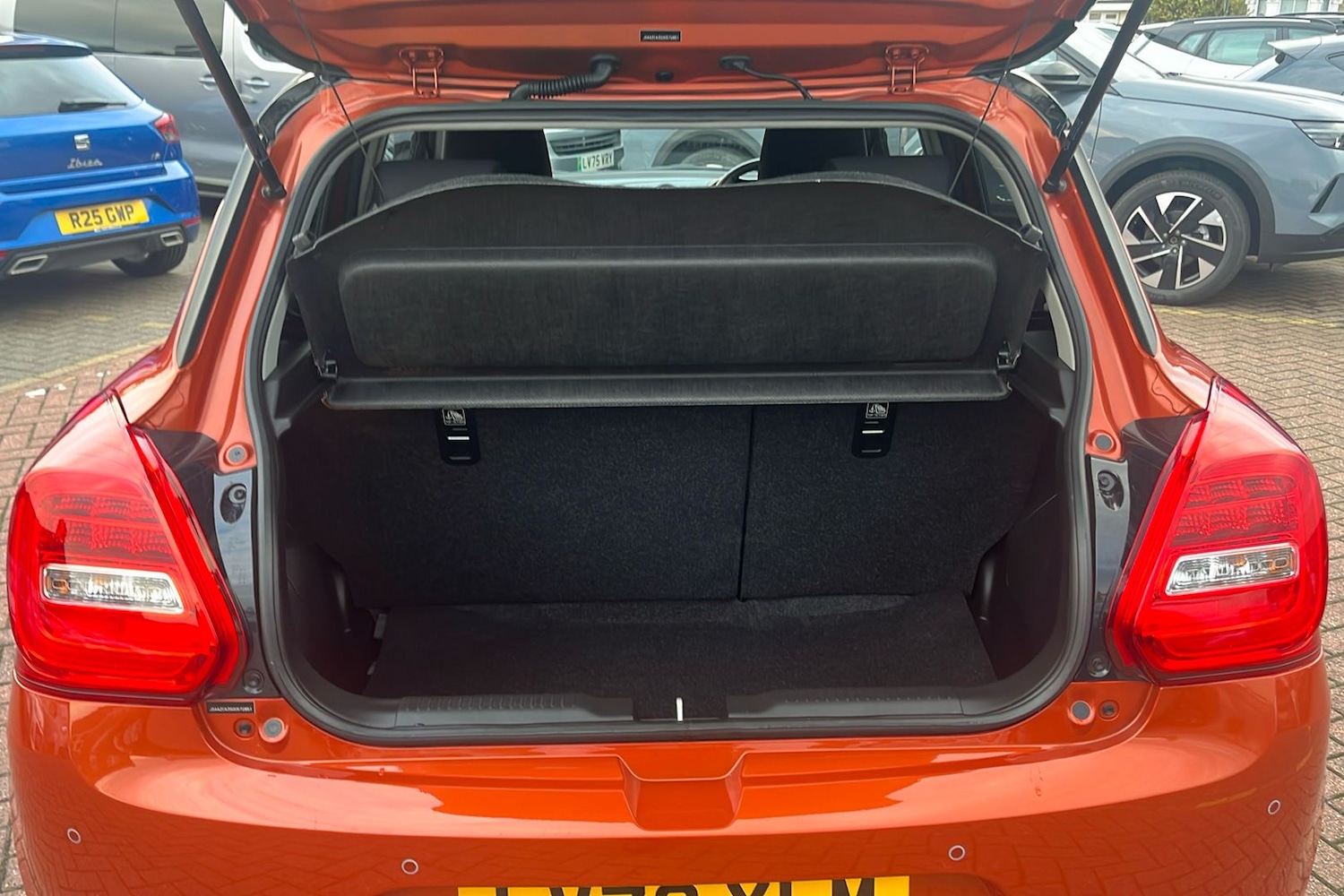 Used Suzuki Swift 2023 for sale - 77378981: Photo 35