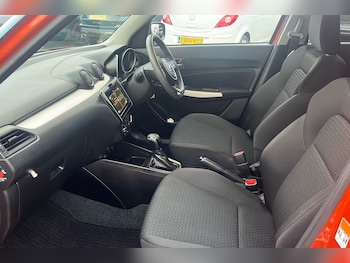 Used Suzuki Swift 2023 for sale - 77378981: Photo