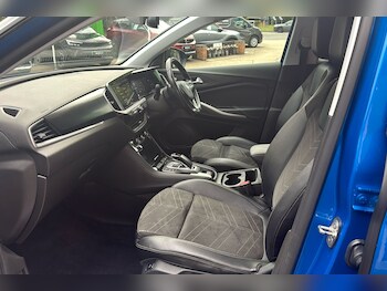 Used Vauxhall Grandland 2022 for sale - 76163965: Photo 3