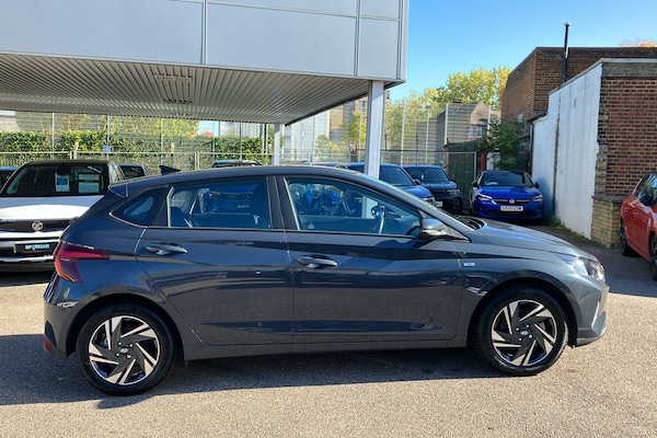 Used Hyundai i20 2023 for sale - 76186146: Photo 6