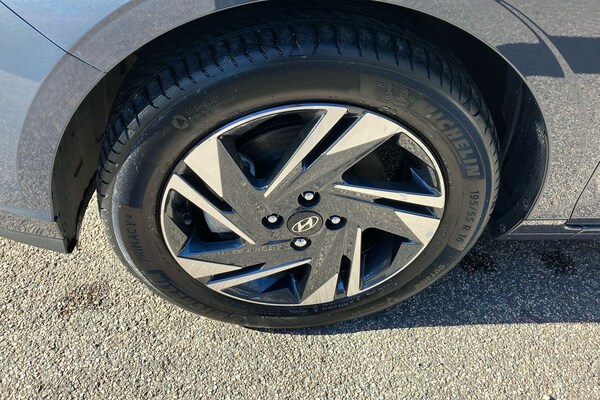 Used Hyundai i20 2023 for sale - 76186146: Photo 9