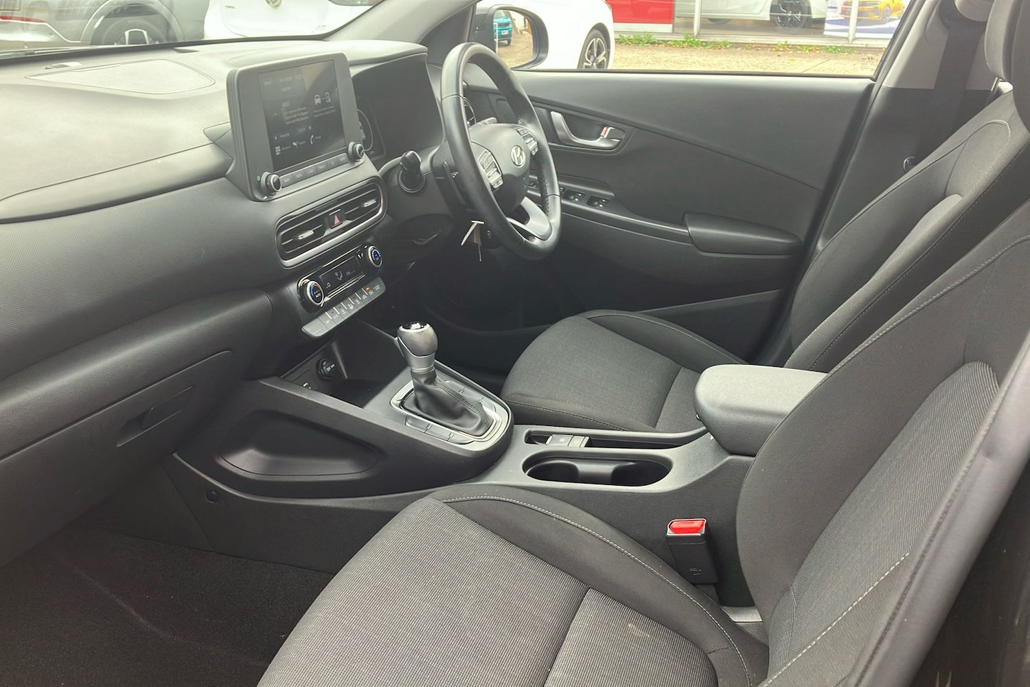 Used Hyundai KONA 2022 for sale - 76364282: Photo 3