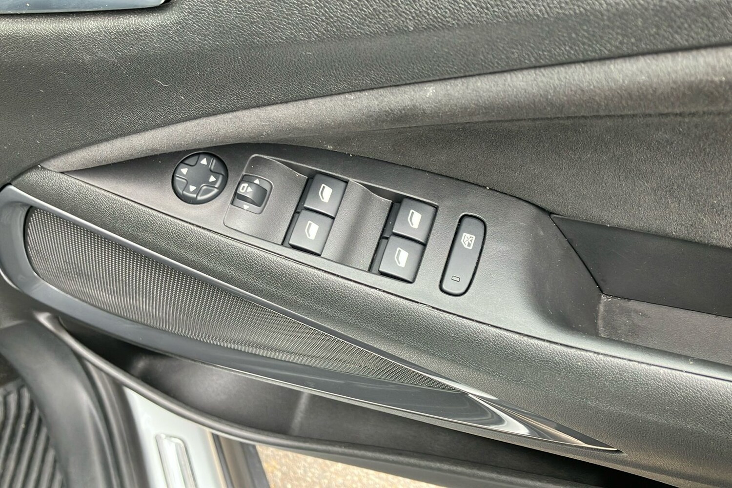 Used Vauxhall Crossland 2024 for sale - 76114785: Photo 18