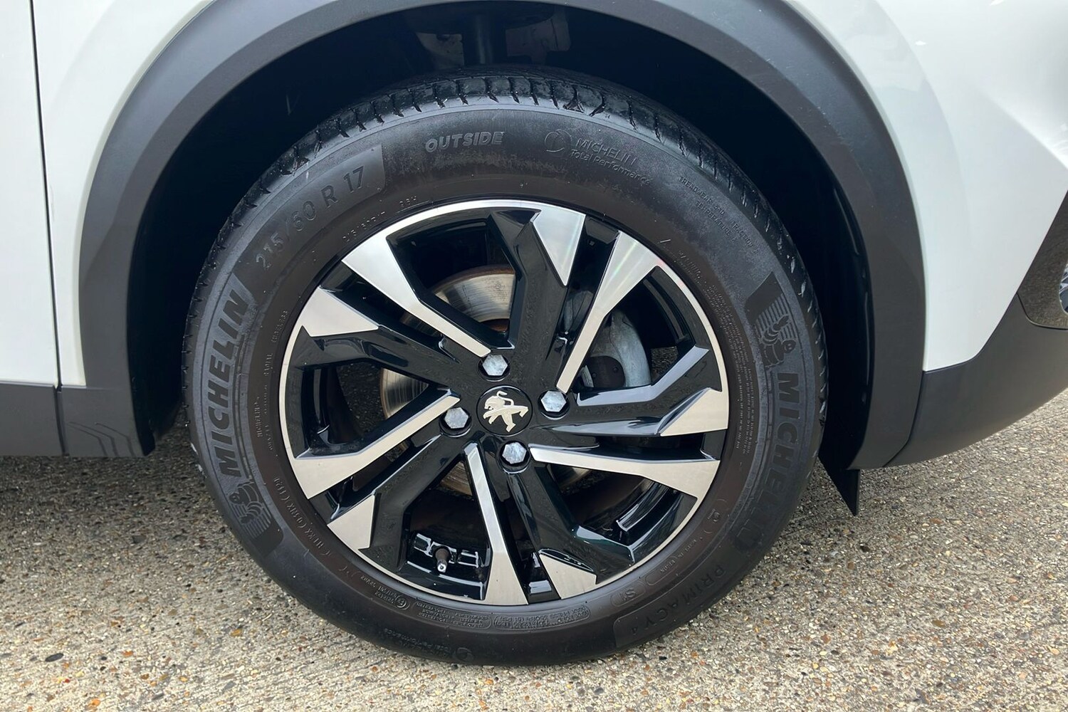 Used Peugeot 2008 2020 for sale - 77527903: Photo 9