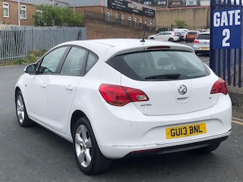 Used Vauxhall Astra 2013 for sale - 75611733: Photo