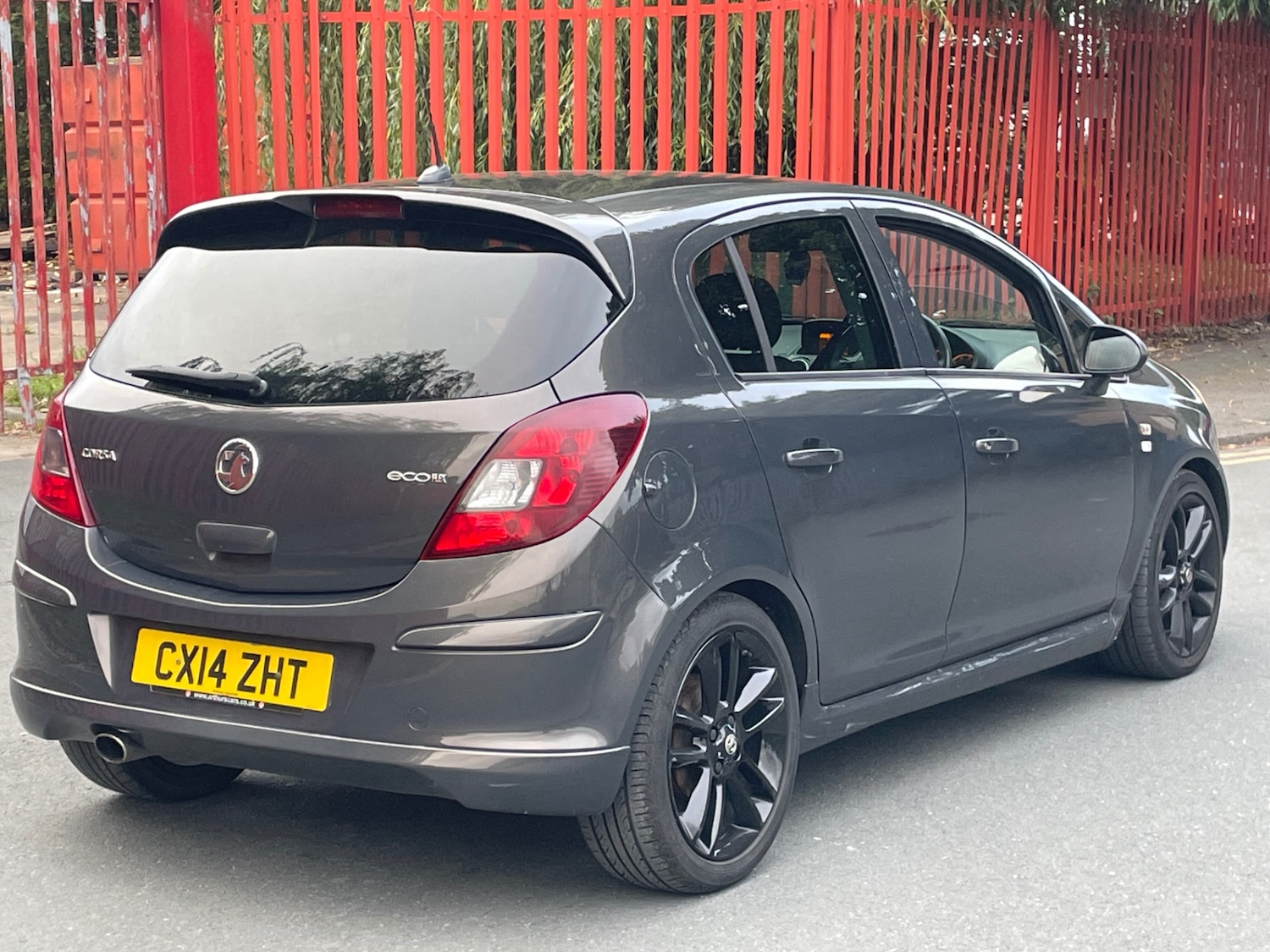 Used Vauxhall Corsa 2014 for sale - 77851216: Photo 2