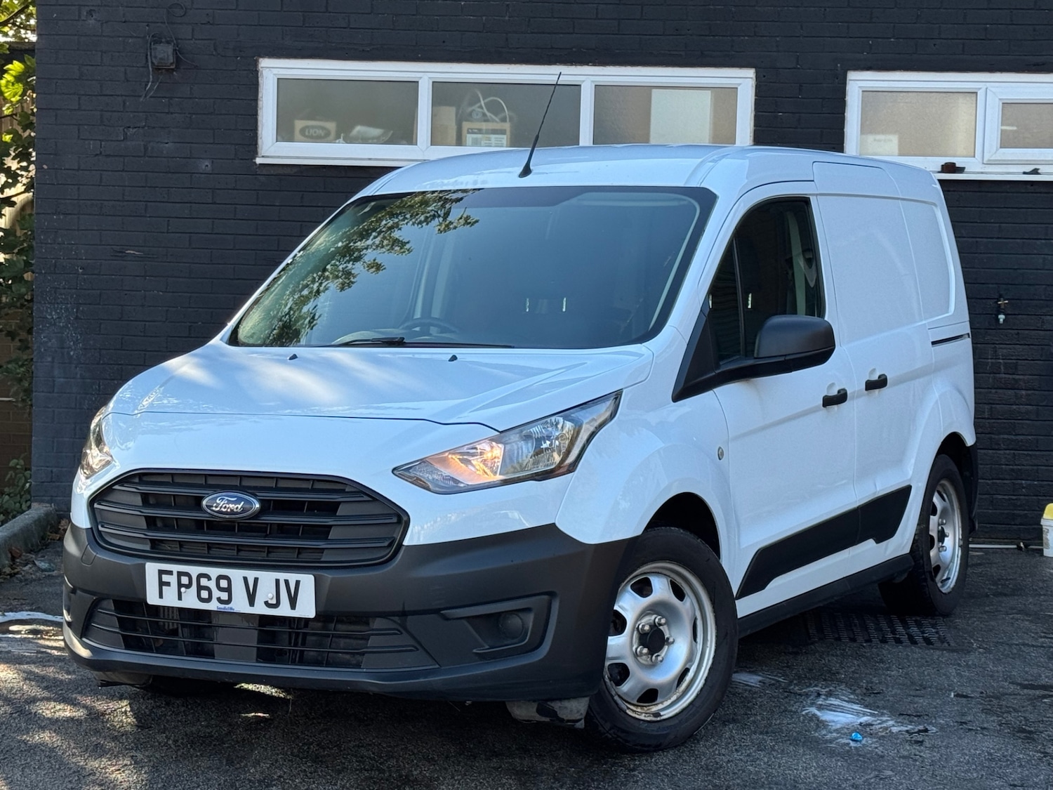 Used Ford Transit Connect 2019 for sale - 76000533: Photo 2