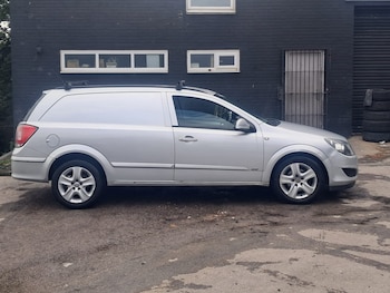 Used Vauxhall Astra Van 2010 for sale - 75168689: Photo