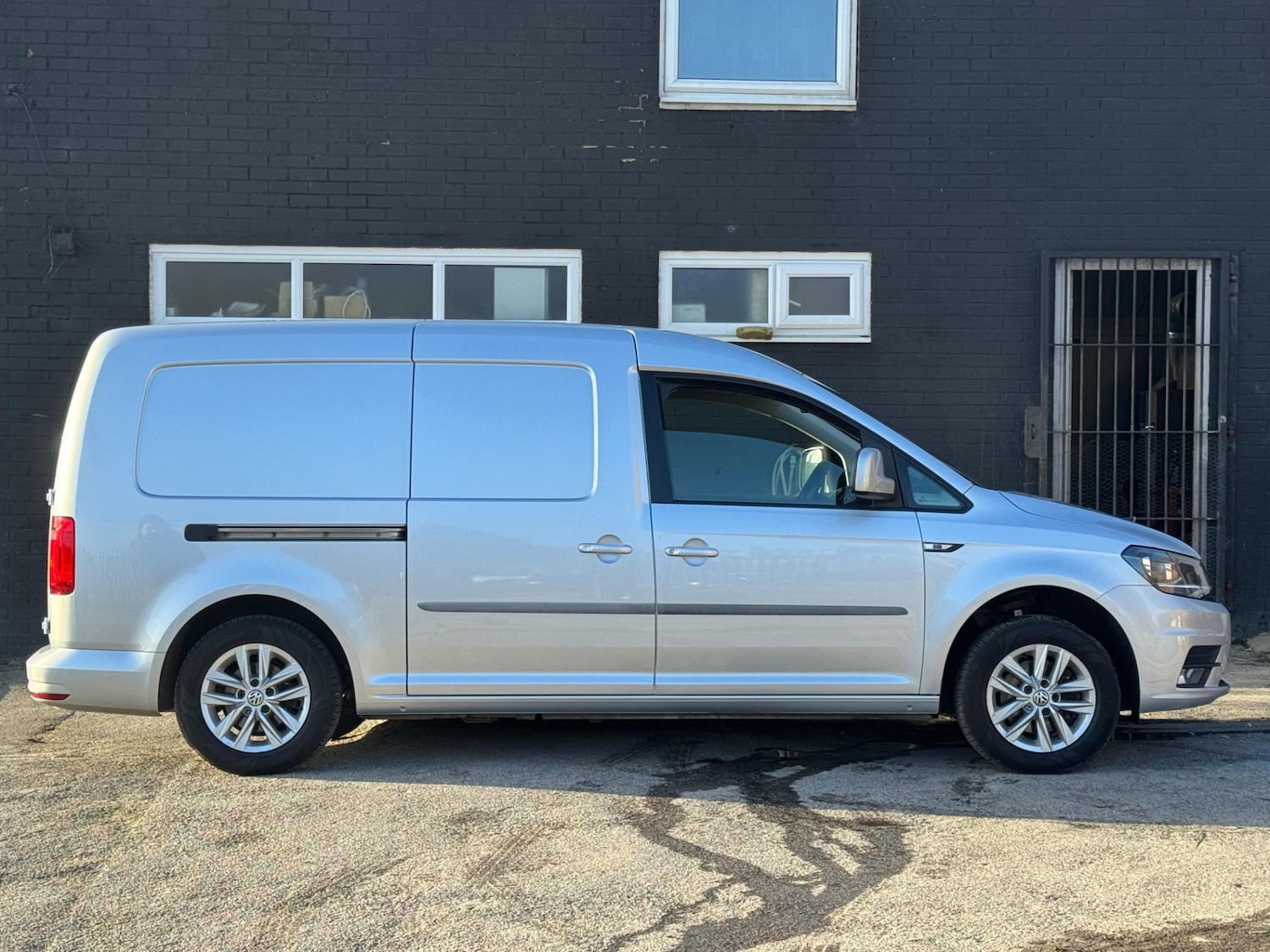 Used Volkswagen Caddy Maxi 2018 for sale - 76630425: Photo 4