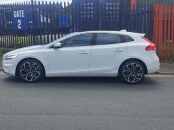 Used Volvo V40 2016 for sale - 74831040: Photo