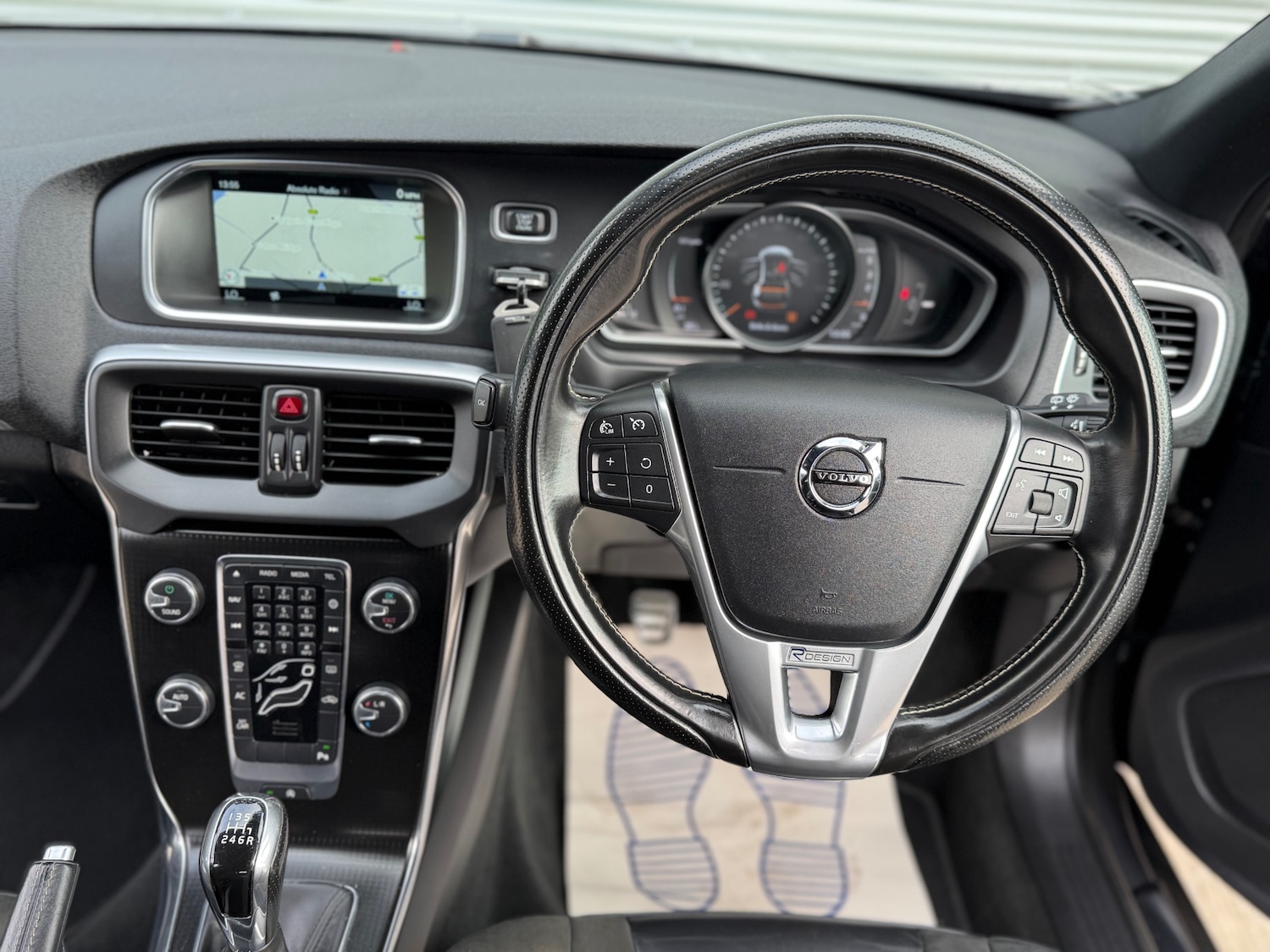 Used Volvo V40 2016 for sale - 76248890: Photo 12