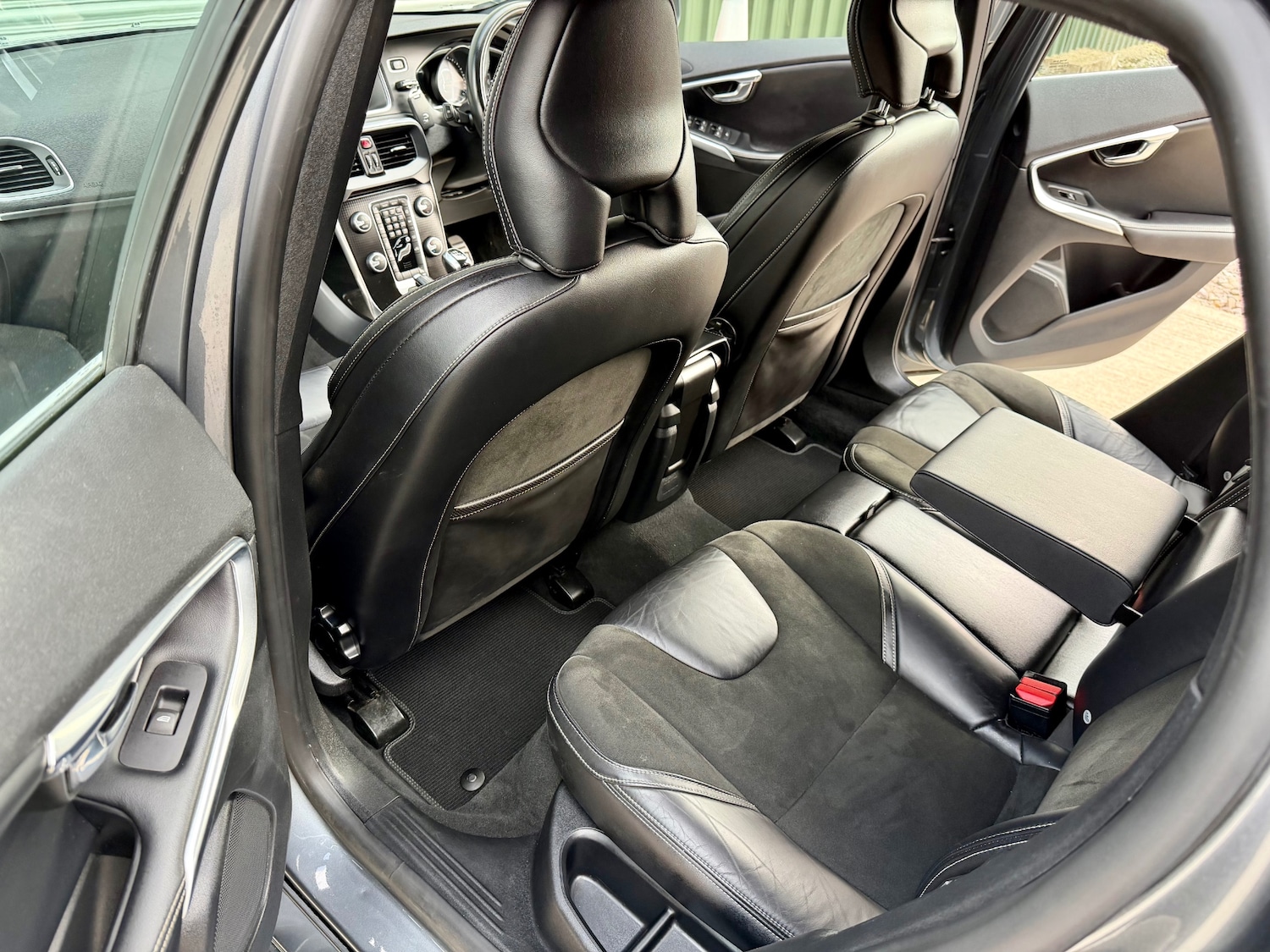 Used Volvo V40 2016 for sale - 76248890: Photo 18