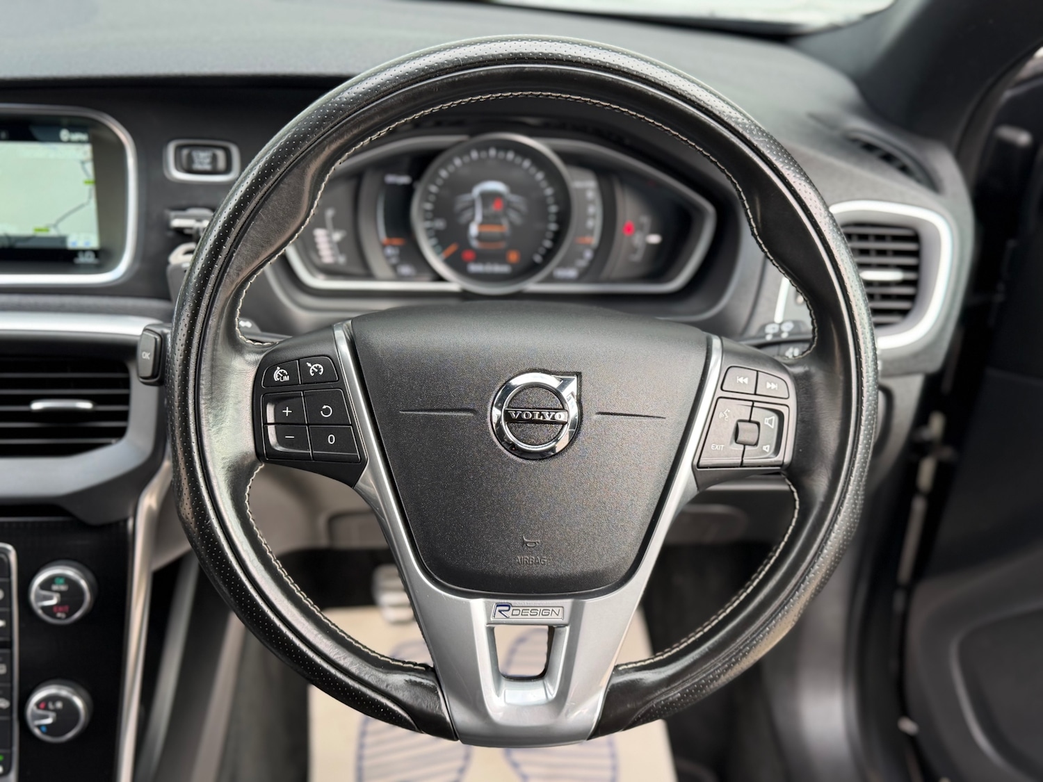 Used Volvo V40 2016 for sale - 76248890: Photo 20