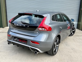 Used Volvo V40 2016 for sale - 76248890: Photo