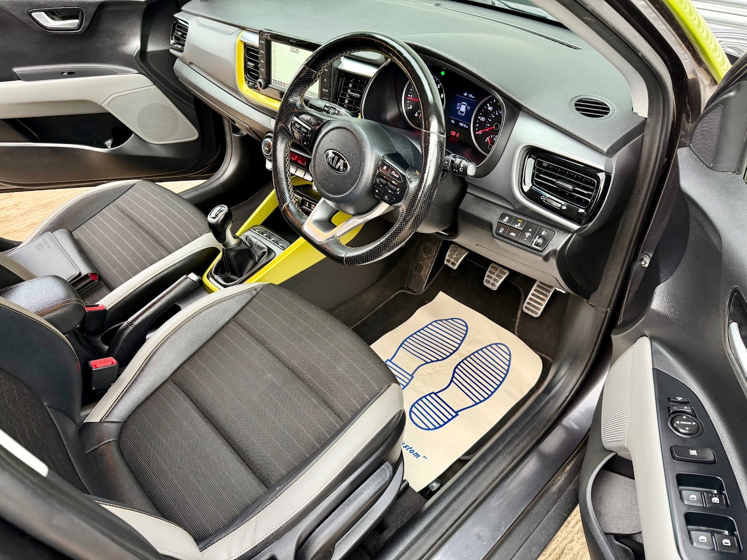 Used Kia Stonic 2018 for sale - 77495136: Photo 16