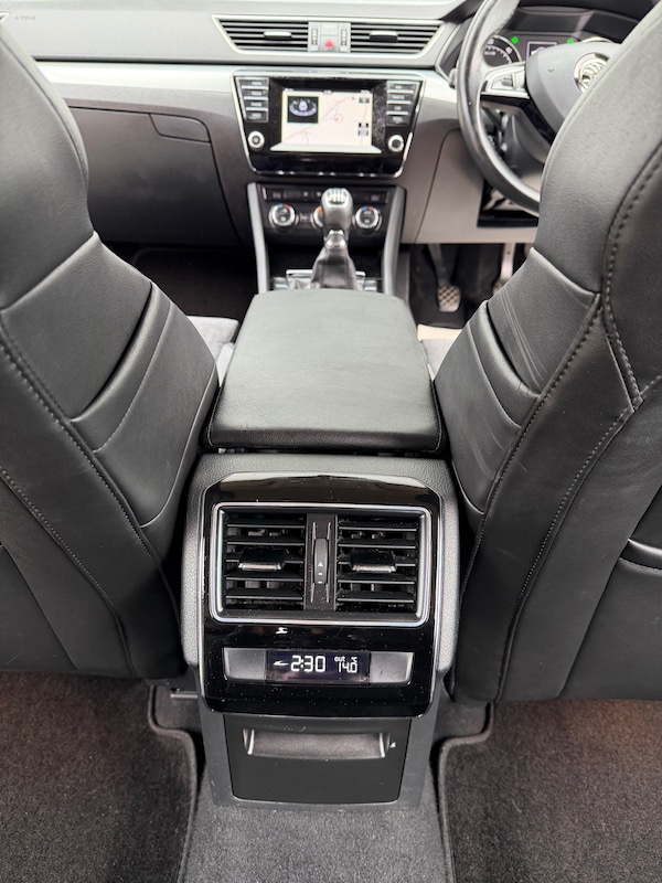 Used Skoda Superb 2015 for sale - 76258148: Photo 15
