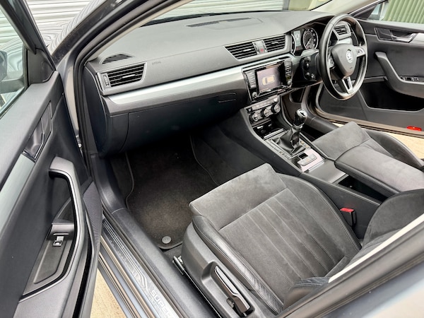 Used Skoda Superb 2015 for sale - 76258148: Photo 17