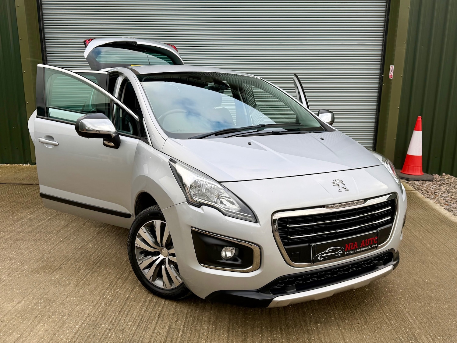Used Peugeot 3008 2016 for sale - 77443650: Photo 9