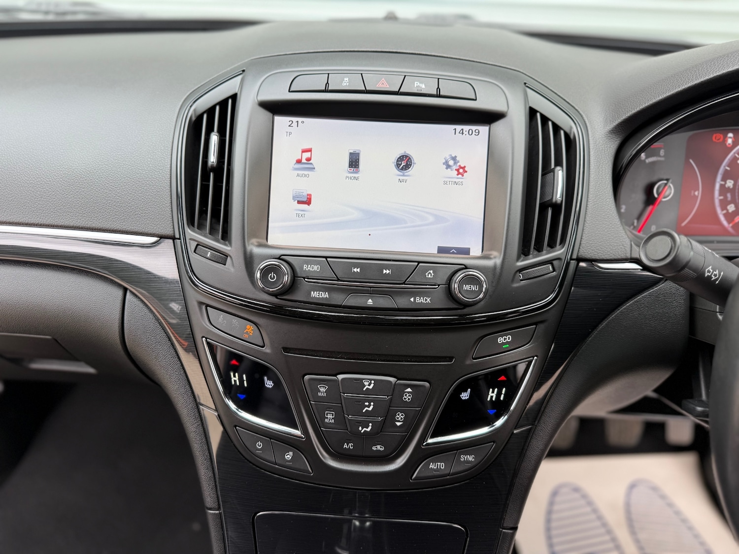 Used Vauxhall Insignia 2015 for sale - 75882003: Photo 13