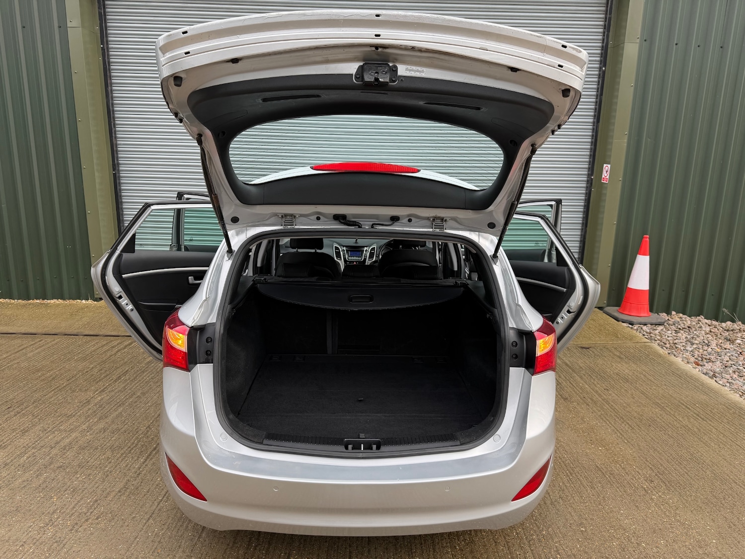 Used Hyundai i30 2013 for sale - 77562466: Photo 10