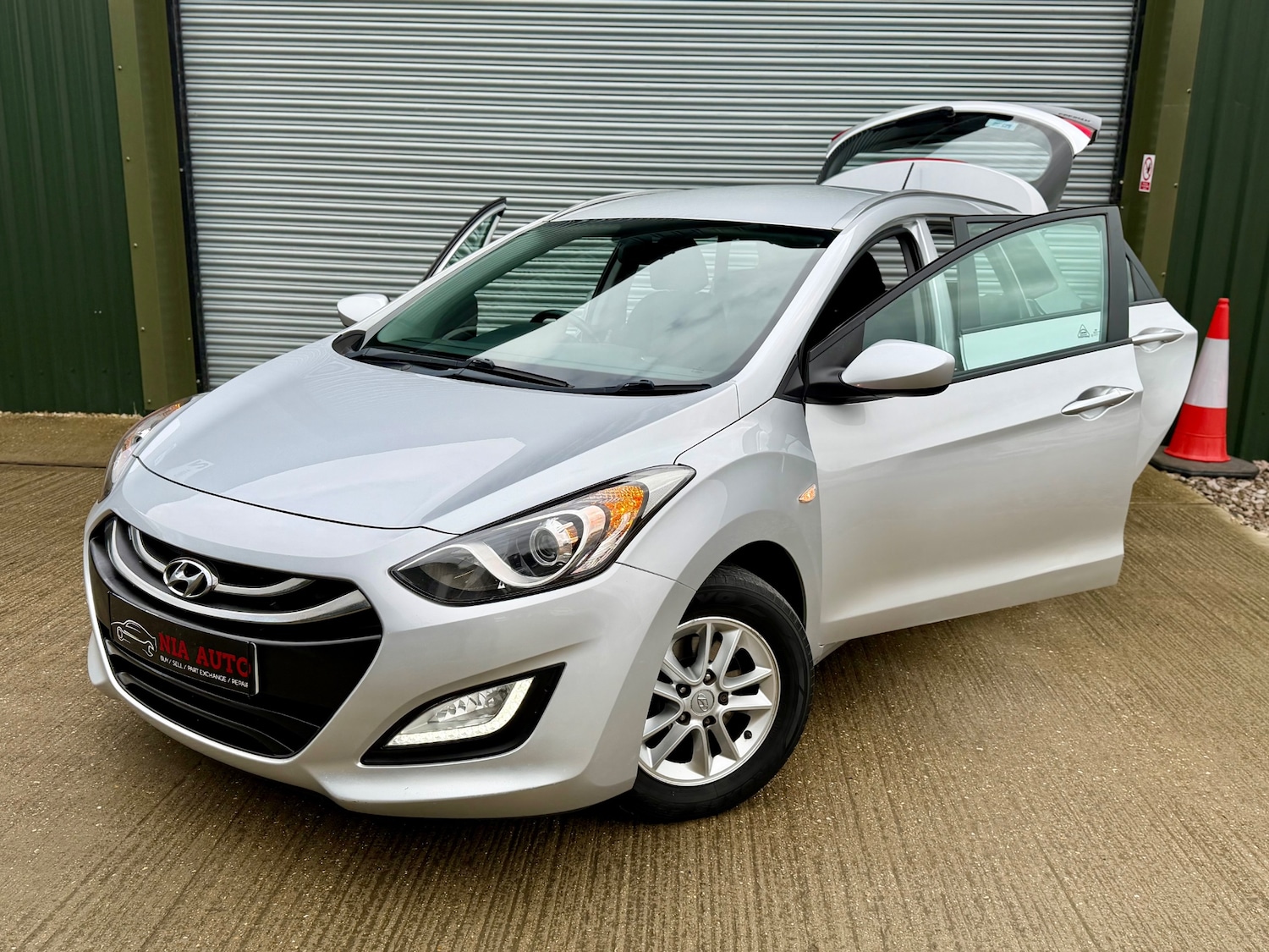 Used Hyundai i30 2013 for sale - 77562466: Photo 6