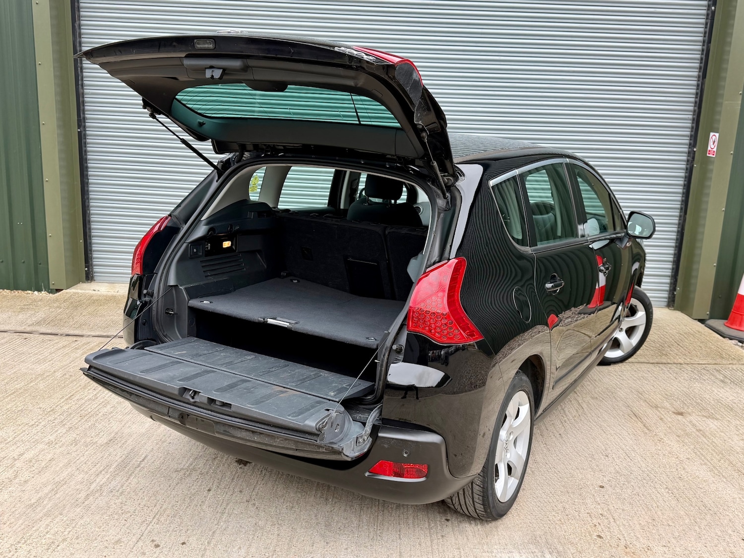 Used Peugeot 3008 2012 for sale - 77807420: Photo 6