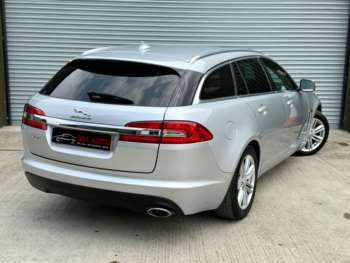 Used Jaguar XF 2015 for sale - 74918889: Photo