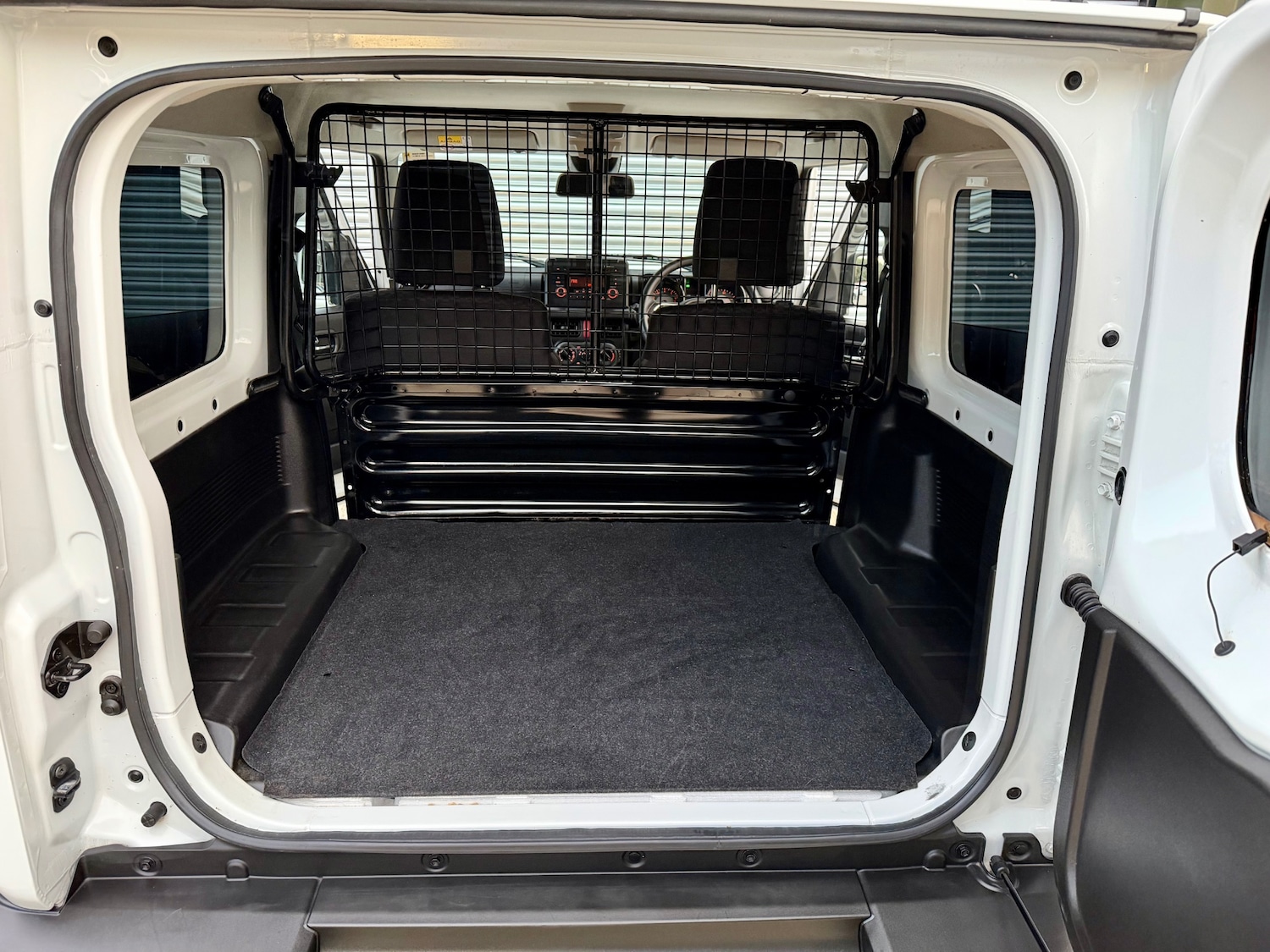 Used Suzuki Jimny 2024 for sale - 76770222: Photo 15