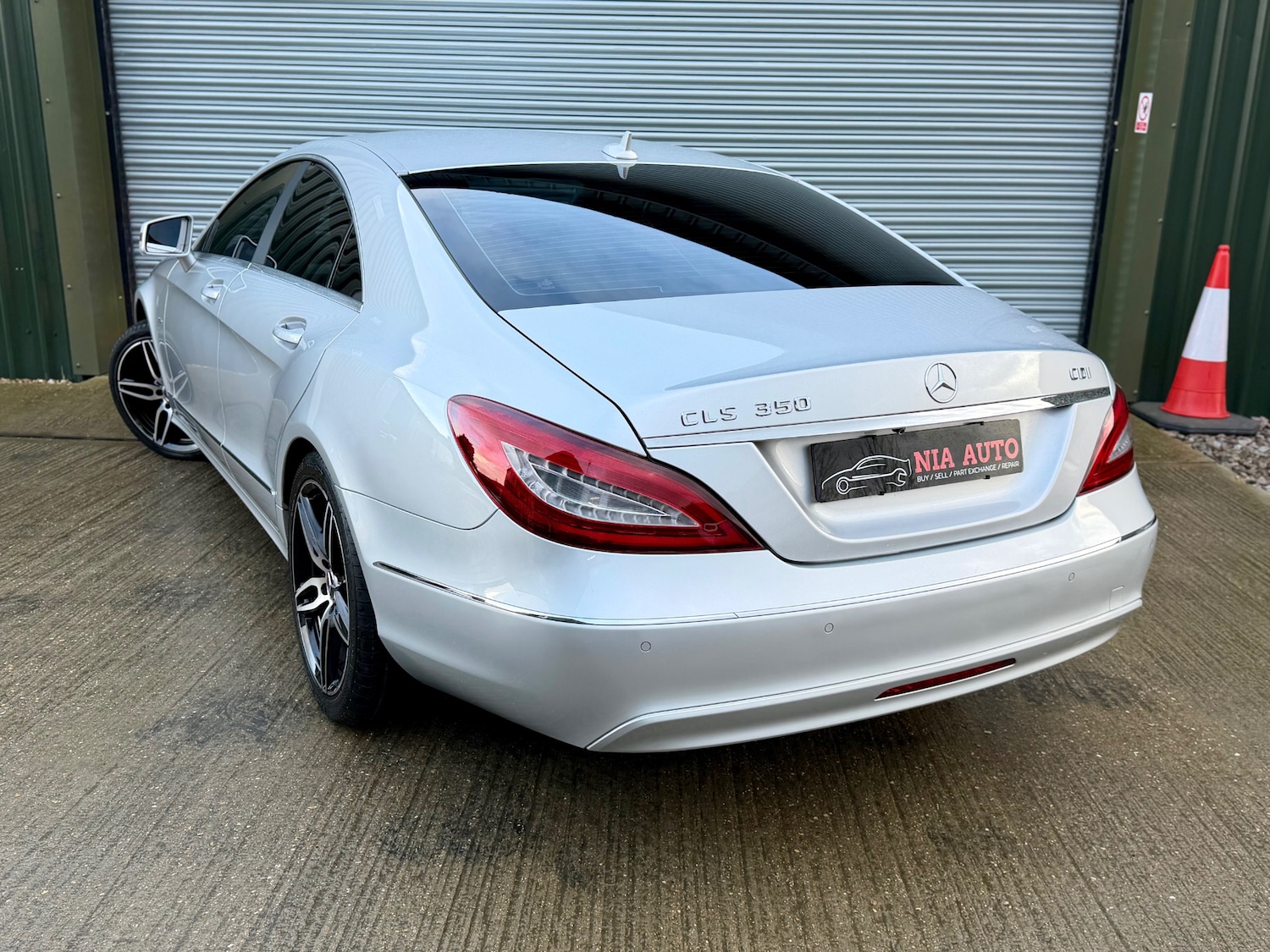 Used Mercedes-Benz CLS 2011 for sale - 77522305: Photo 10